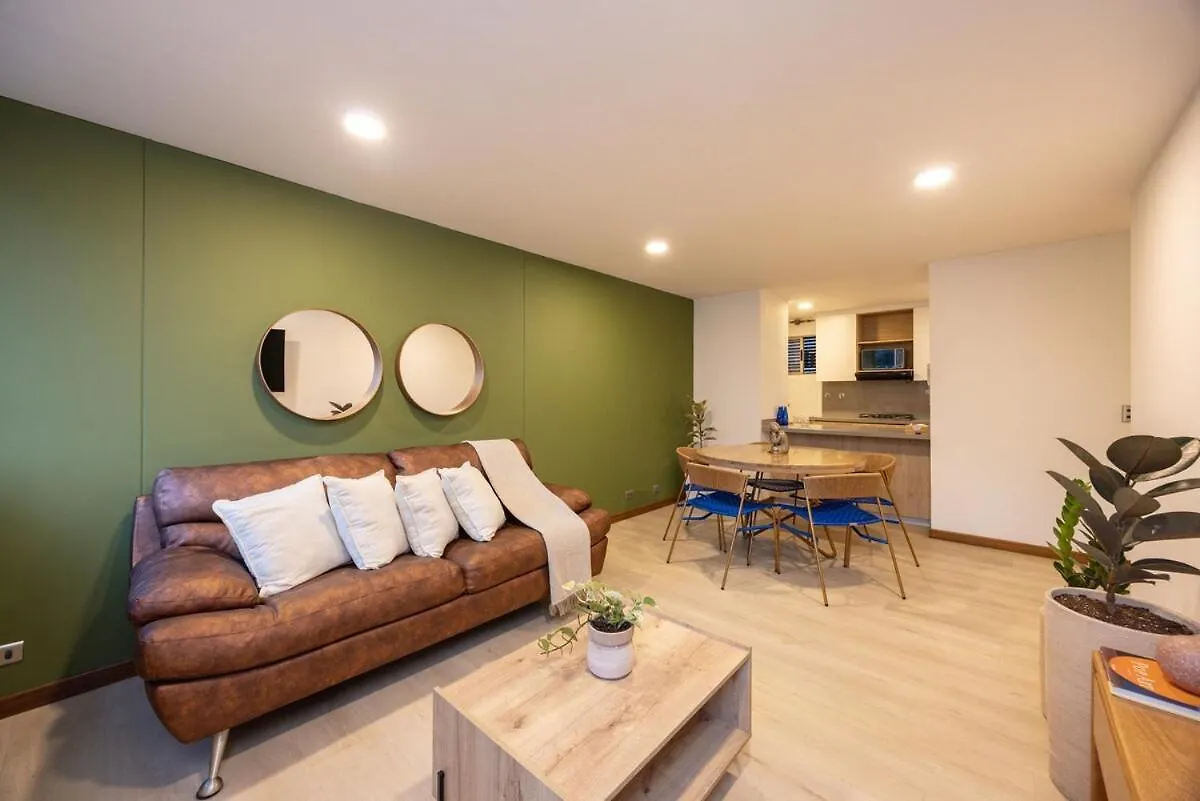 Comodo Y Recien Remodelado Apto De 2 Habitaciones Cerca A Provenza 메딜린 아파트