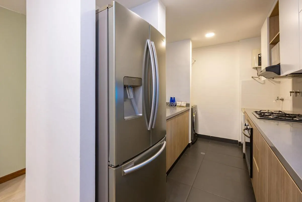 Comodo Y Recien Remodelado Apto De 2 Habitaciones Cerca A Provenza 메딜린